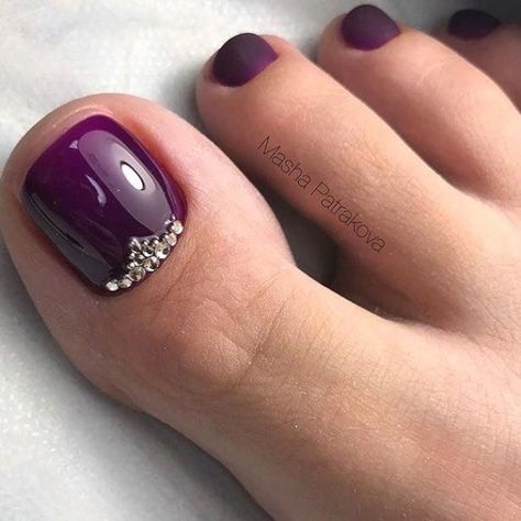 Fall Pedicure Designs, Toe Nail Designs For Fall, Pedicure Design, Fall Toe Nails, Toenail Art Designs, Fall Pedicure, Pretty Fingers, Pedicure Designs Toenails, Pedi Ideas