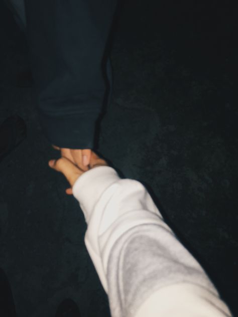 Couple Holding Hands Real Pic, Couple Holding Hands Aesthetic, Romantic Hands, Couple Main, Mains Couple, A Little Life Book, Couples Hidden Face Pics, Best Friend Dates, Cute Love Photos