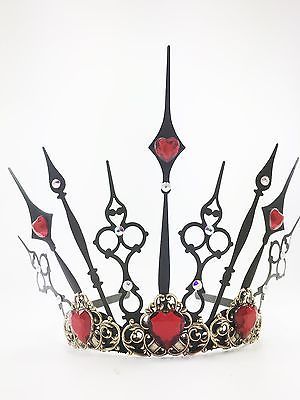 Queen of Hearts Crown Tiara - Evil Queen Tiara - Steampunk Crown - Cosplay Steampunk Crown, Queen Of Hearts Crown, Queen Tiara, Cosplay Disney, Queens Tiaras, Queen Of Hearts Costume, Lizzie Hearts, Wonderland Costumes, Heart Crown