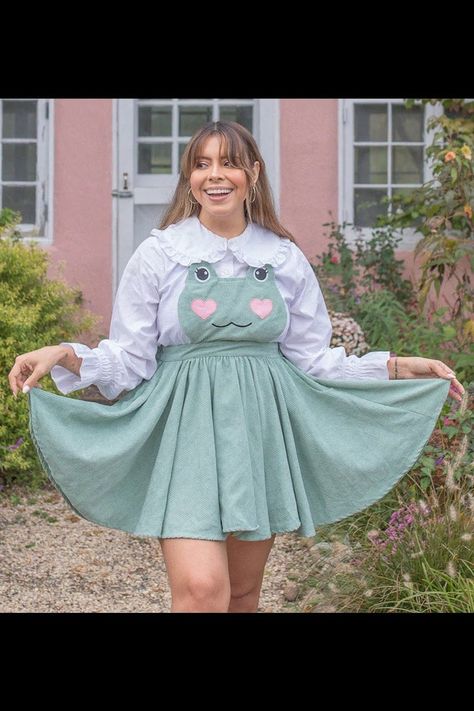 Matcha Froggy Pinafore by Miss Candyholic | Kei Collective Queer Outfits, Frog Dress, Frog Face, Sweet Frog, Corduroy Pinafore, Overall Skirt, Frog Design, Green Corduroy, Matcha Green