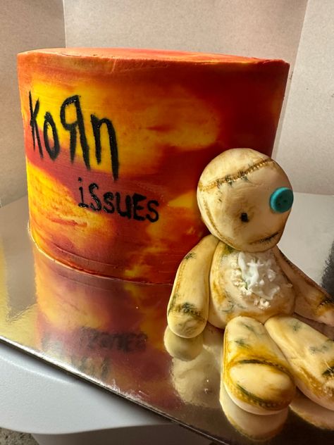 Korn Birthday Cake, Rock Birthday Cake, Korn Issues, Korn Band, Rock Birthday, Ways To Lace Shoes, Groove Metal, 16 Birthday Cake, Mini Cakes Birthday