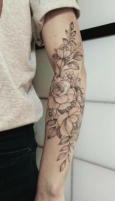 Floral Arm Tattoo, Half Sleeve Tattoos Forearm, Tato Minimal, Inspiration Tattoos, Floral Tattoo Sleeve, Tattoos Geometric, Forearm Tattoo Women, Flower Tattoo Sleeve, Full Sleeve Tattoos