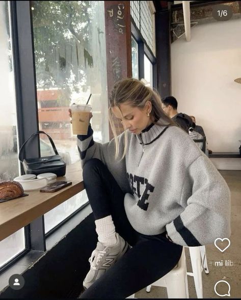 Brit Harvey, Modele Fitness, Look Legging, Uni Outfits, Cold Weather Outfits, Rainy Day Outfit, Cozy Outfit, Sporty Outfits, Outfit Inspo Fall