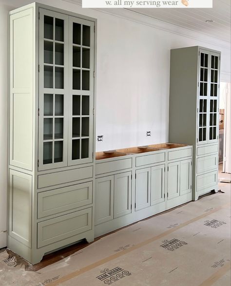 Tv Wall Cabinet, Dining Room Built Ins, Built In China Cabinet, Dining Room Built In, Built In Buffet, Modern Cabinet Hardware, Stencils Painting, Dining Room Cabinet, Porch Floor