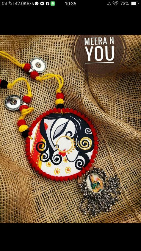 Buddha Craft, Jewellery Painting, Terracotta Pendant, Terracotta Jewellery Designs, Diy Jewelry Set, Diy Necklace Making, Hand Painted Pendant, Diy Fabric Jewellery, Hand Painted Necklace