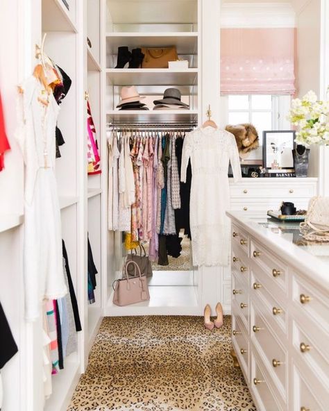 How to Turn a Spare Room into Your Dream Closet & Dressing Room! Leopard Carpet, Extra Space Storage, Closet Clutter, Dressing Room Closet, Walking Closet, Beautiful Closets, Closet Decor, Dream Closets, Closet Makeover