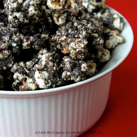 Popcorn covered in crushed candy canes, Oreos, and white almond bark. Addictive, indulgent, and totally amazing. Serve for a party or wrap it up and give as a gift. Recipes Using Almond Bark, Oreo Popcorn, Christmas Popcorn, White Almond Bark, Outdoor Cooking Recipes, Popcorn Treats, Kid Snacks, Popcorn Snacks, Candy Cane Cookies