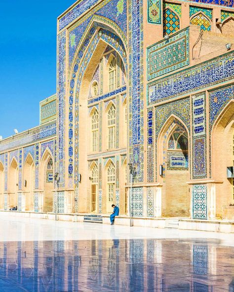 Afghanistan Photography, Herat Afghanistan, Afghanistan Culture, Beautiful Mosques, Go Around, Islamic Architecture, Central Asia, Not Enough, Life Photography