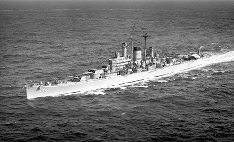 USS Des Moines (CA-134) Port bow view while underway during Operation "Long Step" in November 1952. Uss Des Moines, Us Battleships, Heavy Cruiser, Us Navy Ships, Naval History, Military Pictures, United States Military, United States Navy, Military Life