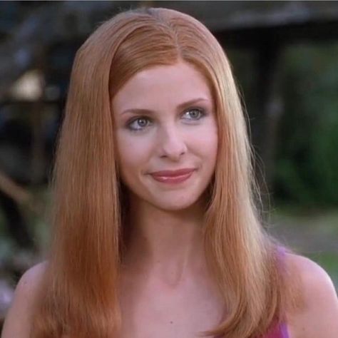 Live Action Scooby Doo, Daphne Scooby Doo, The Mystery Machine, London Queen, Gif Icons, Daphne Blake, Totally Spies, Sarah Michelle Gellar, Gossip Girl