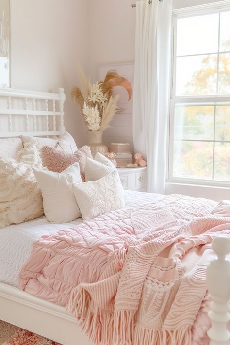 Girls Bedroom Lighting, Bookshelves In Bedroom, Bedroom Ideas Inspiration, Pink Girl Room, Chic Bedroom Decor, Cute Bedroom Ideas, Gold Bedroom, White Bedroom Furniture, Girl Bedroom Decor