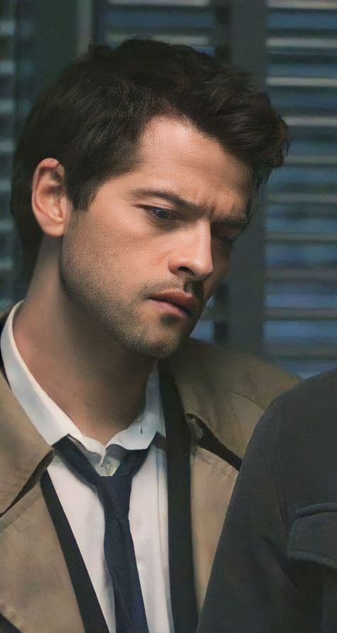 Cas From Supernatural, Misha Collins Charmed, Destiel Wallpaper, Castiel Wallpaper, Spn Wallpaper, Castiel Aesthetic, Cas Supernatural, Castiel Angel, Supernatural Castiel