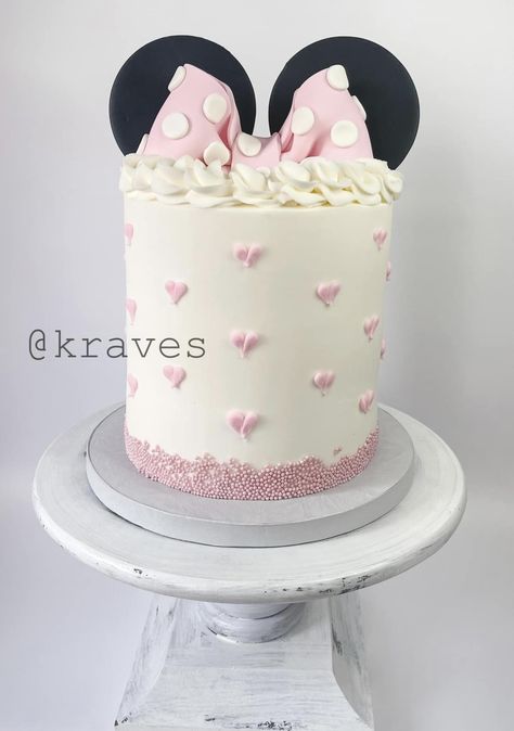 Homemade Minnie Mouse Cake, Twodles Birthday Cake, Pastel Minnie Mouse, Minnie Mouse Smash Cake, Baby Cake Design, Minnie Mouse Birthday Cake, Minnie Mouse Theme Party, Minnie Mouse First Birthday, Minnie Mouse Birthday Decorations