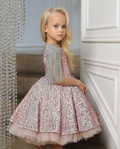 Crochet Baby Girl Dress, Girls Dresses Diy, Baby Party Dress, African Dresses For Kids, Kids Dress Patterns