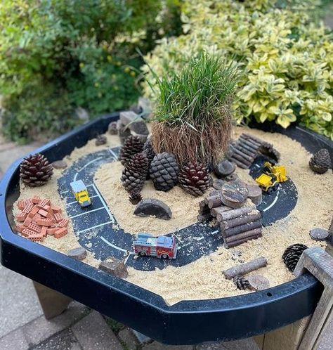 Highway Rat, Provocation Ideas, Baby Room Activities, Childcare Ideas, Room Activities, Therapy Business, Tuff Spot, Play Area Backyard, Train Table