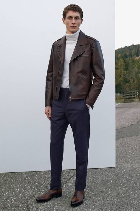 Brown Leather Boots Outfit, Old Money Style Aesthetic, Leather Boots Outfit, Fall 2023 Menswear, 2023 Menswear Fashion Show, Navy Pants Men, Leather Jacket Outfit Men, Leather Jacket Outfits, Menswear Fashion Show