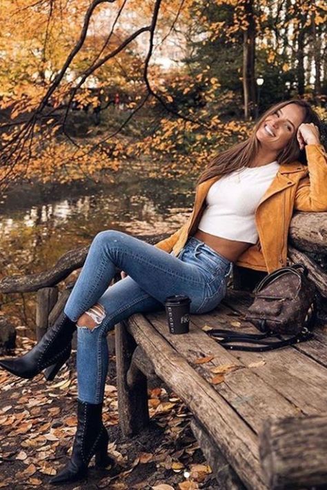 Outdoor Pics, Outfits To Try, Outfits Stylish, Fashion Trends Winter, Fall Photoshoot, Photography Poses Women, Trik Fotografi, Cute Fall Outfits, Photoshoot Outfits