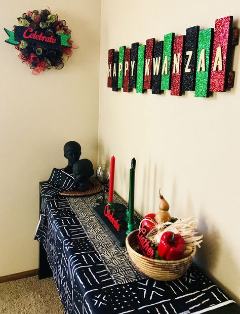 Kwanzaa tablescape by FreChelle | Kwanzaa crafts, Kwanzaa, Kwanzaa party Kwanzaa Tablescape, Diy Kwanzaa Decorations, Kinara Kwanzaa, Days Of Kwanzaa, Kwanzaa Party, Kwanzaa Crafts, Kwanzaa Activities, Kwanzaa Decorations, Kwanzaa Principles