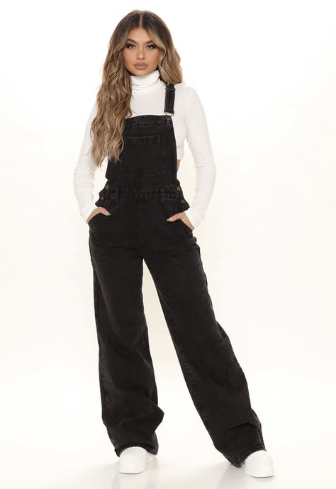 Jean Overall Outfits, Overalls Outfit Winter, Black Overalls Outfit, Denim Overalls Outfit, Fall Thrift, Clothes Board, Thrift Inspo, Overall Outfit, Overalls Outfit