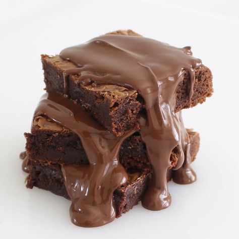 Nutella Brownies Only 3 Ingredients BEST - Cupcake Savvy Brownies 3 Ingredients, Cupcake Savvy, 3 Ingredient Nutella Brownies, Easy Nutella Brownies, 3 Ingredient Brownies, Simple Desserts, Raspberry Brownies, Nutella Brownies, Brownie Ingredients