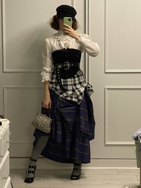 Long Skirt Pinned Up, Vivienne Westwood Layering, Plaid Skirt Styling, Vivienne Westwood Corset Outfit, Vivienne Westwood Style Outfit, London Punk Fashion, Vivienne Westwood Inspired Outfit, Corset Layering Outfit, Vivienne Westwood Street Style