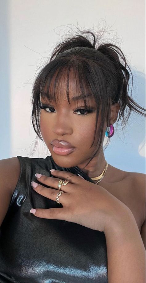 Front Fringe Hairstyles, Fringe Bangs Black Women, Wispy Front Bangs, Wispy Bangs Black Women, Wispy Bangs Round Face, Birkin Bangs, Haircut Reference, Cute Bangs, Bangs Hairstyle