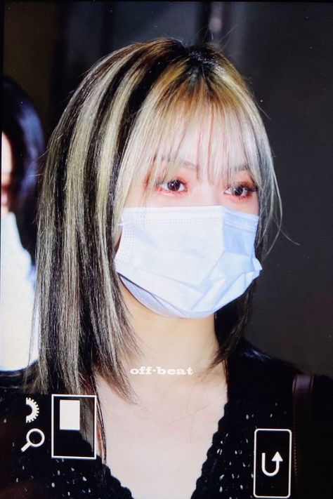 Skunk Hair, Hair Color Underneath, Ryujin Chaeryeong Yuna, Edgy Short Hair, Lia Ryujin Chaeryeong, Haircuts Straight Hair, Itzy Yeji, Brown Hair With Highlights, Shin Ryujin