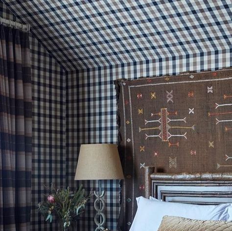 East Coast Luxury Interior Designer on Instagram: "This Deer Valley penthouse bedroom is rugged, rich, and filled with luxury. Visual and tactile textures takes front stage in this room. Plaids on plaid are the backdrop for handwoven indigenous textiles. Lacquer topped bedside tables sit next to a carved wooden headboard. To me, texture is as important as color - if not more so - when rendering a room. It simultaneously engages multiple sense. Explore more of this project through the link in bio Plaid Interior Design, Plaid Headboard, Carved Wooden Headboard, Indigenous Textiles, Penthouse Bedroom, Wooden Headboard, Tactile Texture, Deer Valley, House On A Hill