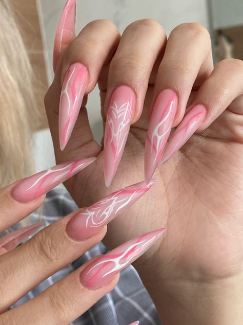 Acrylic Nails Stiletto, Stilleto Nails Designs, Punk Nails, Edgy Nails, Grunge Nails, Stiletto Nails Designs, Soft Nails, Stiletto Nails, Cute Acrylic Nails