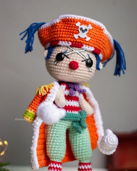 Buggy, The Clown - One Piece amigurumi crochet pattern @notivagar One Piece Amigurumi, Buggy The Clown, One Piece Birthdays, Crochet One Piece, Kawaii Crochet, The Clown, Fun Crochet Projects, Diy Crochet Projects, Crochet Doll Pattern