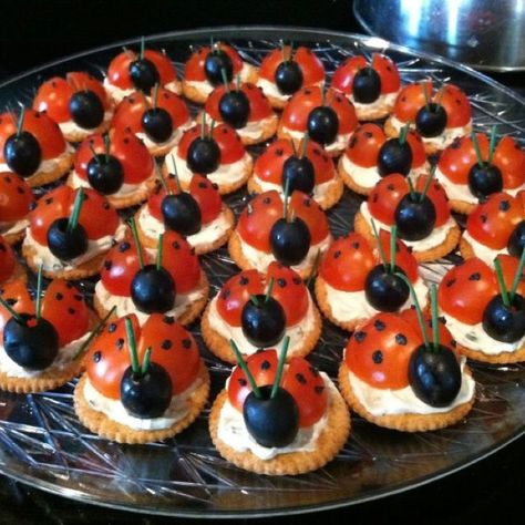 Ladybird Tomatoes | Fun Party Food | Creepy Crawly Party Ideas | Bug Party Ideas | Insect Party Idea | Beetles Bugs and Dragonflies Party Ideas Olive Platter, Party Platter, Decorações Com Comidas, Fruit Party, Kids Party Food, Party Platters, Birthday Party Food, Snacks Für Party, Kids Recipes