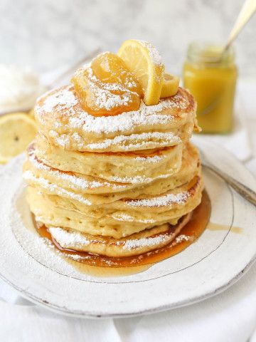 Ricotta Pancakes Recipe, Fluffy Lemon Ricotta Pancakes, Lemon Ricotta Pancakes Recipe, Lemon Pancakes, Modern Honey, Fresh Ricotta, Homemade Garlic Butter, Lemon Ricotta Pancakes, Levain Bakery