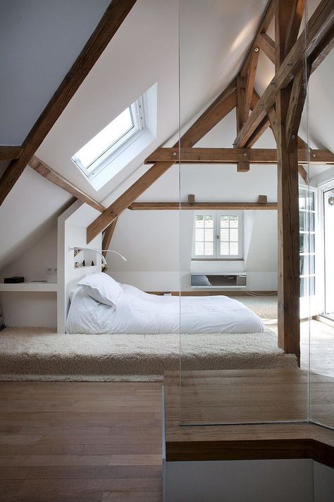 15 cozy attic bedrooms that we’d love to curl up in Attic Bedroom Designs, Minimal Interior Design, Loft Stil, Attic Bedrooms, Attic Renovation, Attic Bedroom, Attic Rooms, Minimalism Interior, Design Del Prodotto