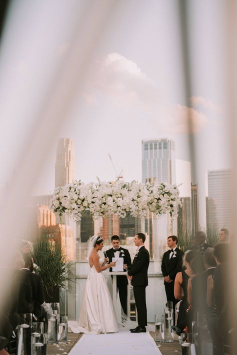 Wedding Rooftop Ceremony, City Wedding Ceremony, Urban Wedding Ceremony, Rooftop Wedding Ceremony Decor, Tribeca Rooftop Wedding, Roof Top Wedding Ceremony, Terrace Wedding Ceremony, City View Wedding, Rooftop Wedding Decor