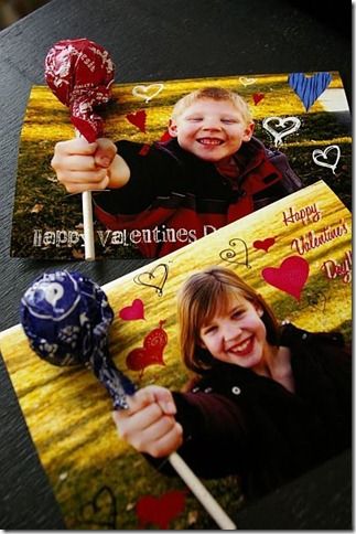 kids valentine idea Saint Valentin Diy, Valentines Bricolage, Valentine Cards Handmade, Glow Stick, Groundhog Day, Handmade Valentine, Romantic Valentine, Valentine's Day Diy, Valentine Day Crafts