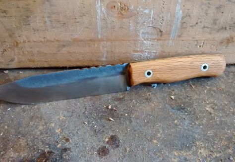 Homemade Knife From a File Homemade Knife, Back House, Knife Making Tools, Bear With Me, Cut Out Shapes, Knife Handles, Handmade Knives, Knife Sharpening, Cool Diy Projects