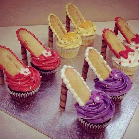 High Heel Cupcakes, Shoe Cupcakes, Cupcake Tutorial, Decorações Com Comidas, Cupcake Decoration, Diy Cupcakes, Cute Cupcakes, Cupcakes Decoration, Let Them Eat Cake