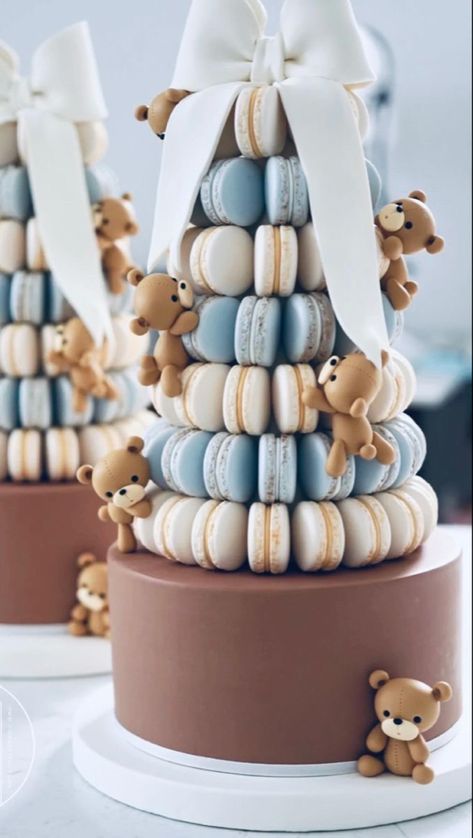 Baby Shower Macarons Boys, Macaron Tower Cake, Fancy Baby Shower Ideas, Bear Baby Shower Food, Baby Shower Macarons, Macaroon Tower, Bear Baby Shower Cake, Idea Cake, Classy Baby Shower