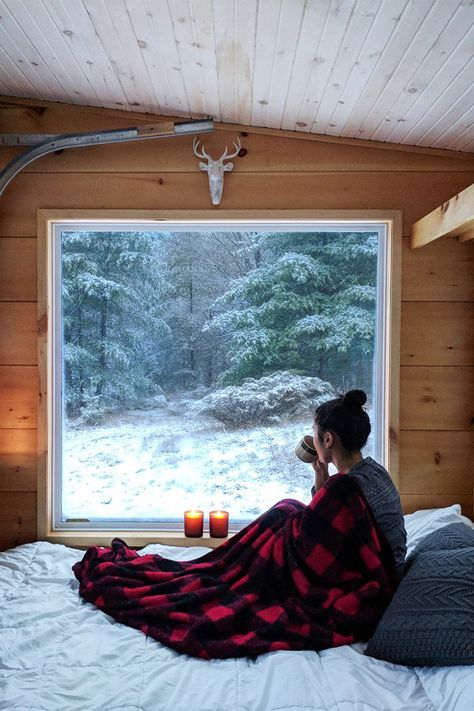 Cozy Winter Cabin, Snowy Cabin, Cabin Trip, Cabin Aesthetic, Fall Vacations, Vacation Days, Winter Cabin, Foto Baby, Lake Cabins