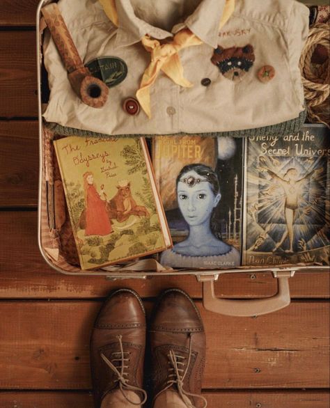 West Anderson, Wes Anderson Aesthetic, Kara Hayward, Wes Anderson Movies, Wes Anderson Films, Moonrise Kingdom, Fantastic Mr Fox, Mr Fox, Wes Anderson