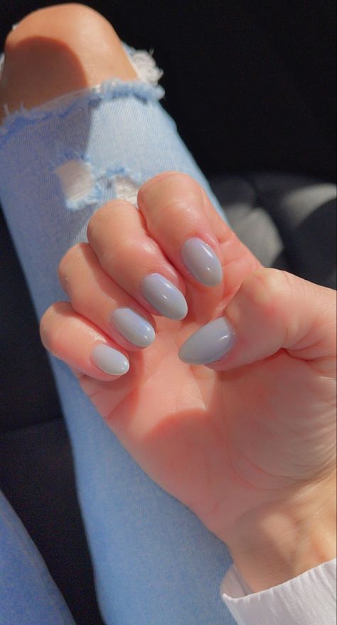 Grey almond nails for fall. Spring Grey Nails, Nails To Go With Dusty Blue Dress, Neutral Nails Gray, Milky Grey Nails, Soft Grey Nails, Light Grey French Tip Nails, Pale Grey Nails, Light Blue Grey Nails, Light Grey Almond Nails