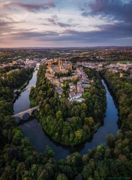 Solve Durham City jigsaw puzzle online with 70 pieces Grind Wallpaper, Durham Uni, Study Abroad England, Durham Castle, Streets Photography, Durham City, City Streets Photography, Durham University, Durham County