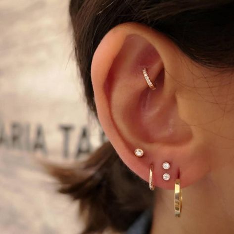 Stacked Lobe Piercing, Ear Project, Stacked Lobe, New Ear Piercing, Minimalist Ear Piercings, Ear Piercings Chart, Piercing Chart, Double Ear Piercings, Lobe Piercings