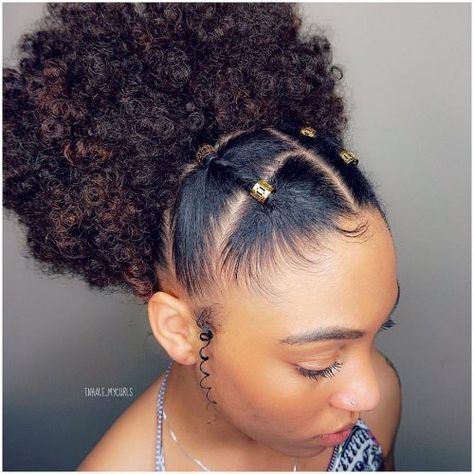 17 Best Natural Hairstyles for Black Women to Try Rubber Band Hairstyles, Cabello Afro Natural, Cute Natural Hairstyles, Natural Inspiration, Girls Natural Hairstyles, Pelo Afro, Natural Hair Styles Easy, Big Chop, Natural Hair Updo