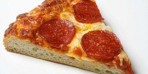 This Is The Only Way You Should Reheat Leftover Pizza Reheating Pizza, Reheat Pizza, Leftover Pizza, Great Pizza, Cooking 101, Flatbread Pizza, Cooking Guide, Mediterranean Cuisine, Pizza Slice