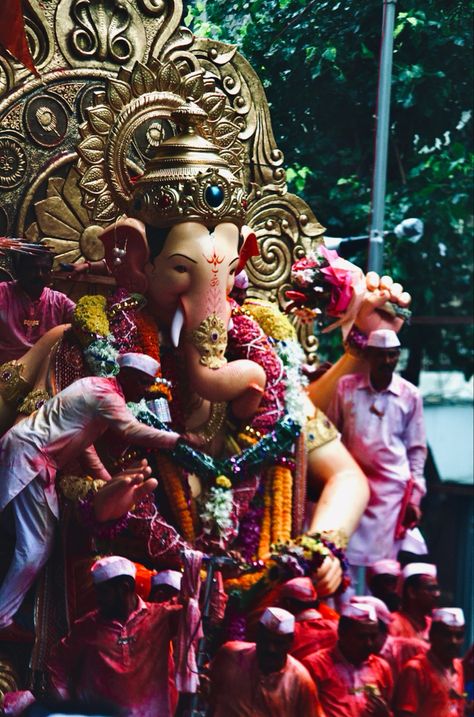 Ganpati festival 2023 most famous lalbaugcha raja Ganpati 2023 Mumbai, Lalbagh Ganpati Wallpaper Hd, Ganapati Visarjan Photography, Lalbaugcha Raja 2024 Visarjan, Ganesh Chaturthi Festival, Lalbaugcha Raja, Photos Of Ganesha, Lalbagcha Raja Ganpati Murti, Ganpati Festival