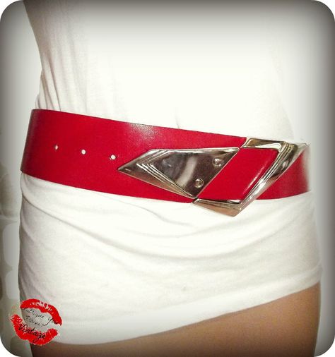 Atomic Fashion, Punk Avant Garde, 80s Girl, 80’s Fashion, Fashion 80s, Red Belt, Vintage Punk, Wide Belt, Leather Silver