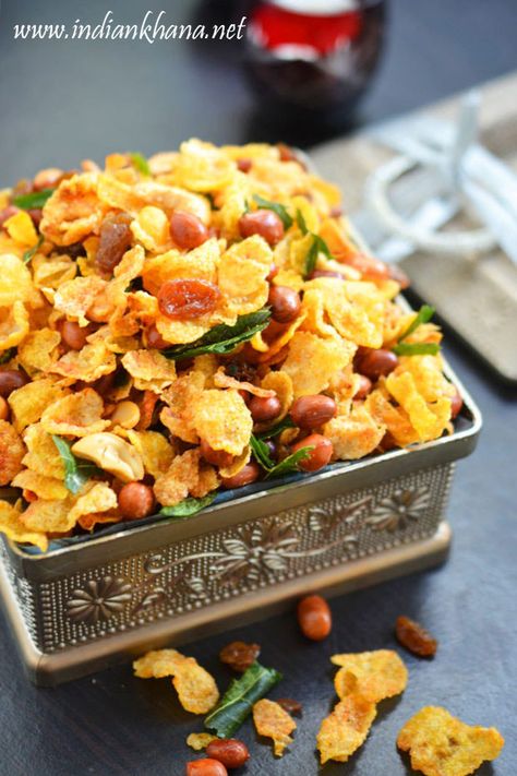 Soya Recipe, Mixture Recipe, Diwali Snacks, Diwali Food, Chaat Recipe, Salted Egg, Dry Snacks, Tea Time Snacks, Corn Flakes