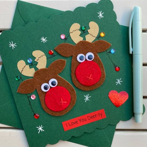 Reindeer couple Christmas card - ‘I love you Deer-ly. Handmade felt card for that someone special this Christmas x Christmas Card Ideas Reindeer, Reindeer Christmas Cards Handmade, Felt Christmas Cards Handmade, Diy Christmas Card For Boyfriend, Felt Christmas Cards, Fabric Christmas Cards, Reindeer Christmas Cards, Husband Christmas Card, Boyfriend Christmas Card