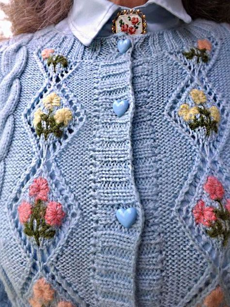 1714726c817af50457d810aae9d27a2edesc36298792ri Hand Embroidered Sweater, Embroidered Sweaters, Vogue Knitting, Pola Sulam, 자수 디자인, Embroidered Sweater, Granny Squares, Blue Sweater, The Doll